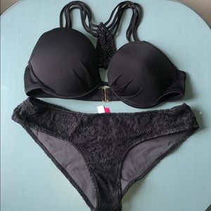Victoria’s Secret 36c top and small bottom
